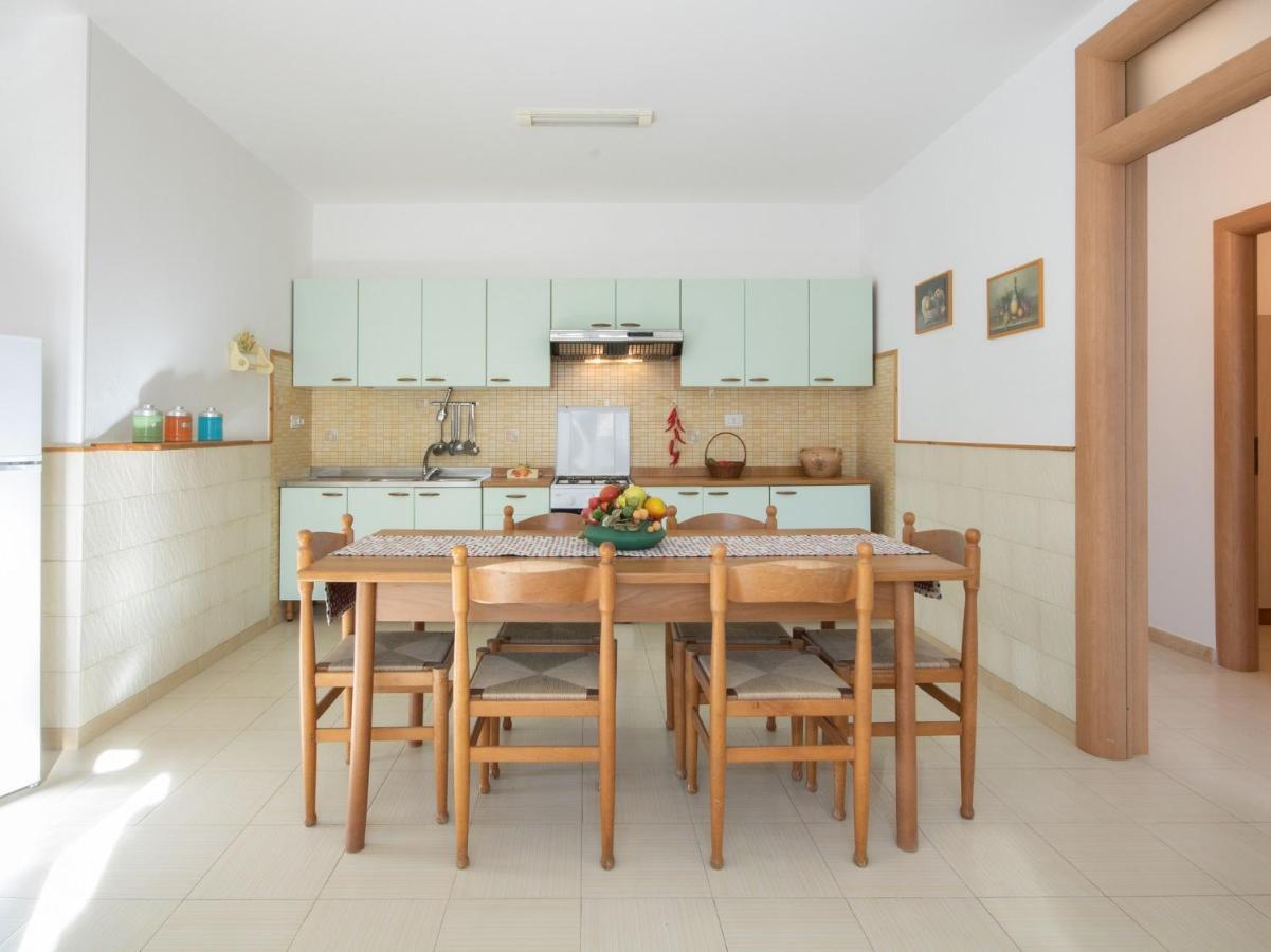 Apartment Simona Torre Suda Buitenkant foto